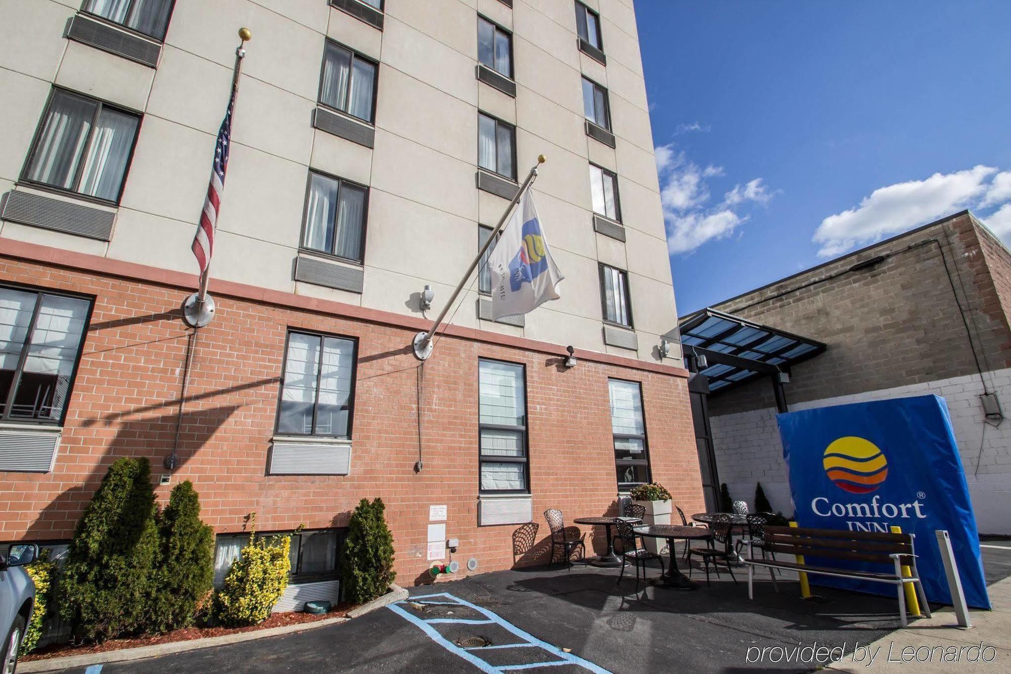 Red Lion Inn And Suites Brooklyn Нью-Йорк Экстерьер фото